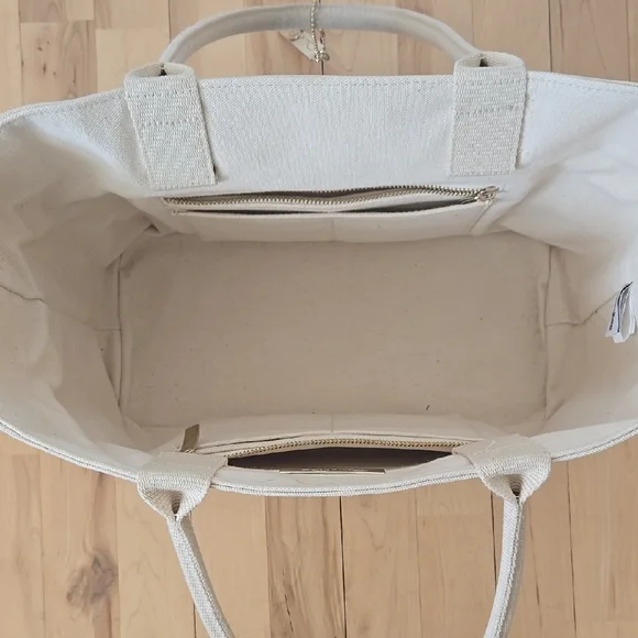 Elegant Cream Floral Tote Bag - Picture 8 of 12